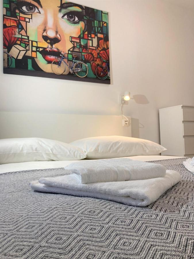 Carillon By Bestchoice - Old City - Self Check-In With Parking Option Грац Екстер'єр фото